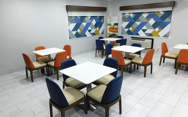 Quality Inn Pontiac