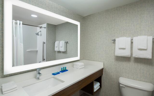 Holiday Inn Express Nashville Downtown - Broadway by IHG