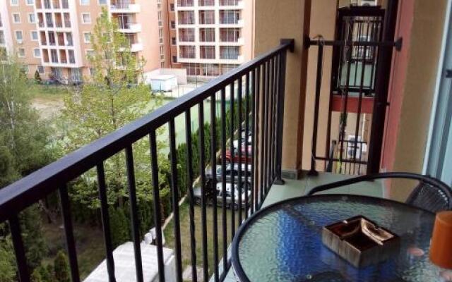 Sunny View Apartment