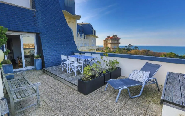 APPARTEMENT PISCINE TERRASSE 1 MIN PLAGE et GOLF