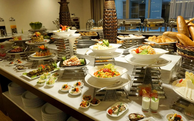 Al Kout Beach Hotel