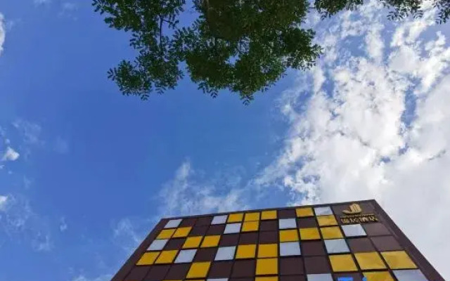 Jinju Hotel (Chengdu Financial City Yintai Center in99)