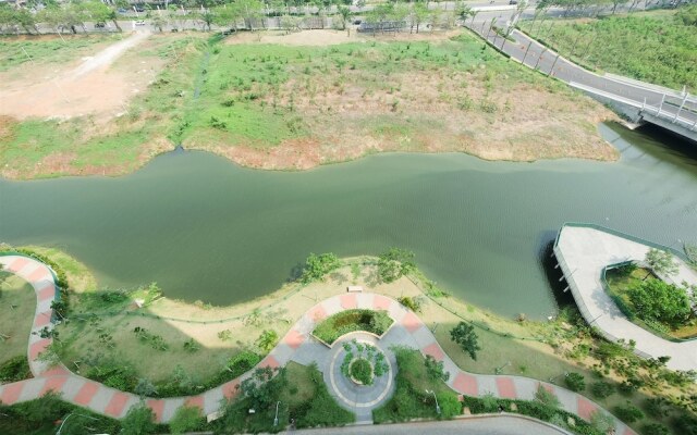 Spacious 2BR The Springlake Apartment By Travelio