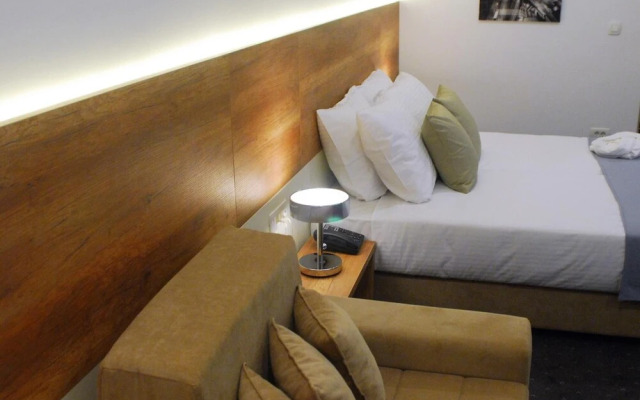 Santiny Hotel & Restaurant