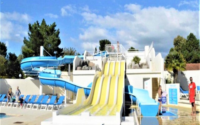 26. 3 Bedroom Mobile Home