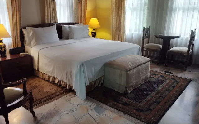 Hotel California Pacho