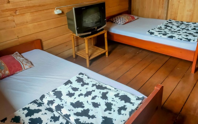 Saung Sarongge Syariah RedPartner – Guest Rooms – Cipanas