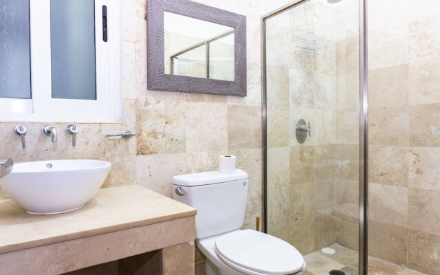 Magic Paradise A8 3 Bedroom Condo by Redawning