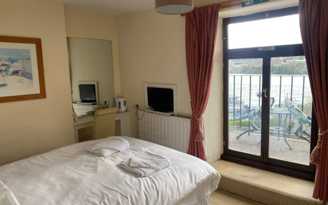 Victoria Hotel Menai Bridge