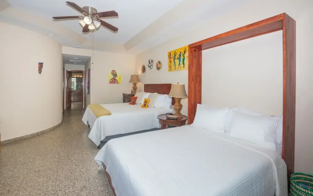 Lawson Rock - Seahorse 105 2 Bedroom Condo by RedAwning