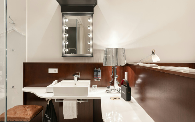 Ruby Louise Hotel Frankfurt - Image 7