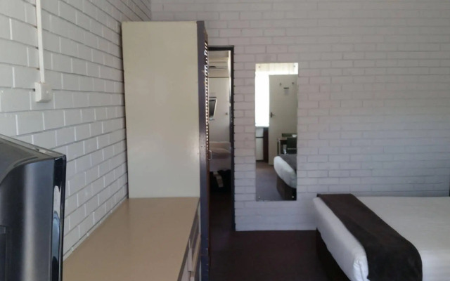 Sun Centre Motel