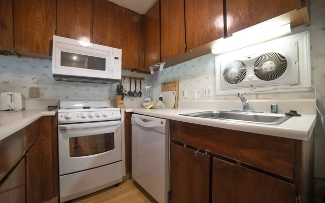 Kahana Sunset B3b 1 Bedroom Condo by Redawning