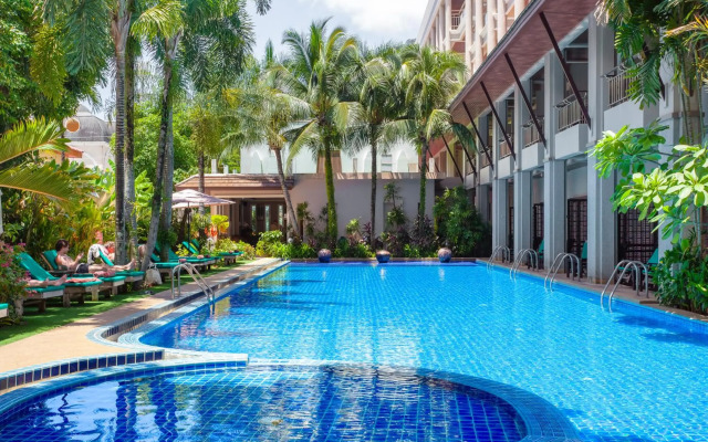 Thanthip Beach Resort