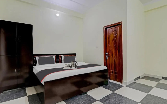 Oyo Flagship 92980 Empire Inn