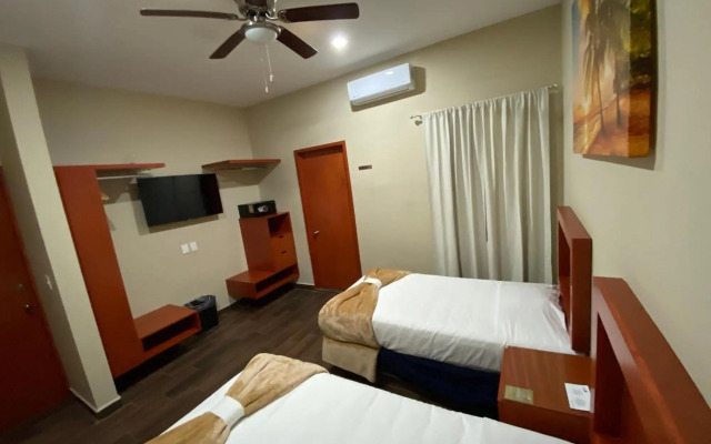 La Lola Hotel & Suites