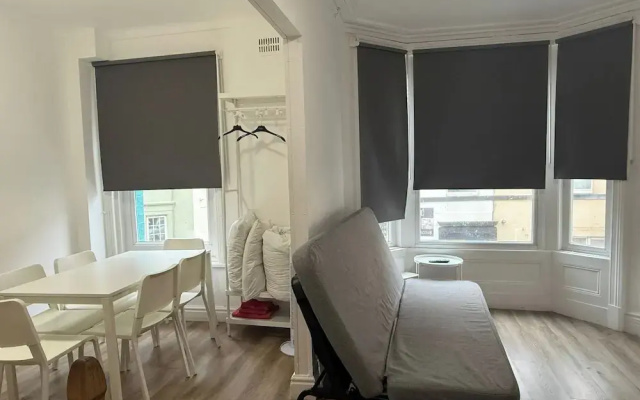 Blackpool - Apartment - Sleeps 6- Coastal Stay