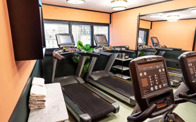 Отель Moxy Paris La Villette