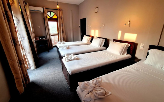 Rumaisa Hotel