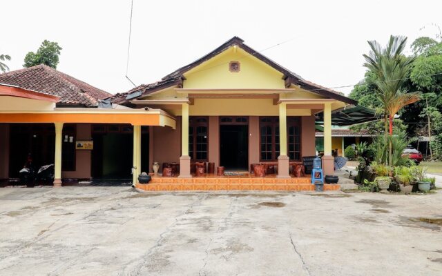 Penginapan Roro Mendut by ZUZU