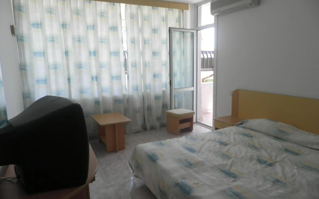 Hotel Oasis