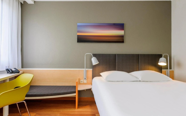 Parliament House Hotel