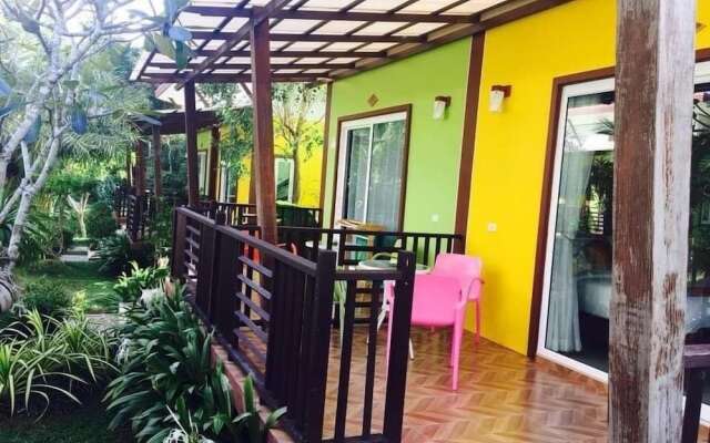 Pinky Bungalows Resort