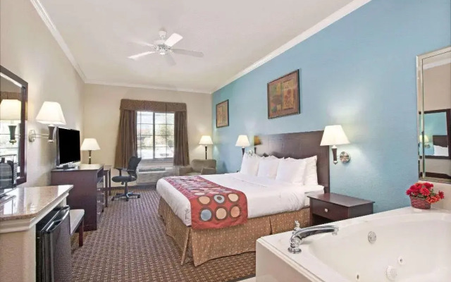 Super 8 Iah West/Greenspoint