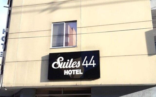 Suites 44 Hotel