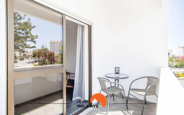 #051 Modern & Quiet Flat Near The Beach