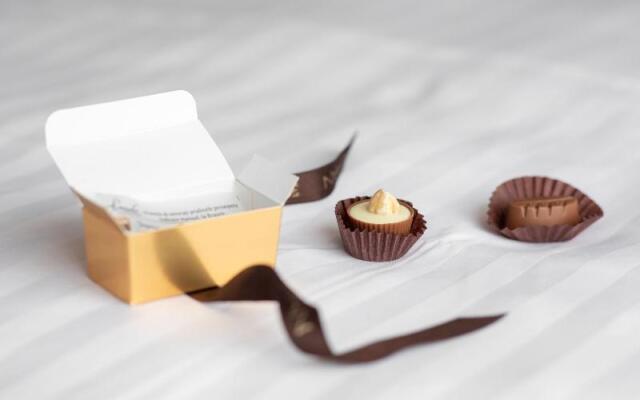 Kanopian Penthouse Hotel