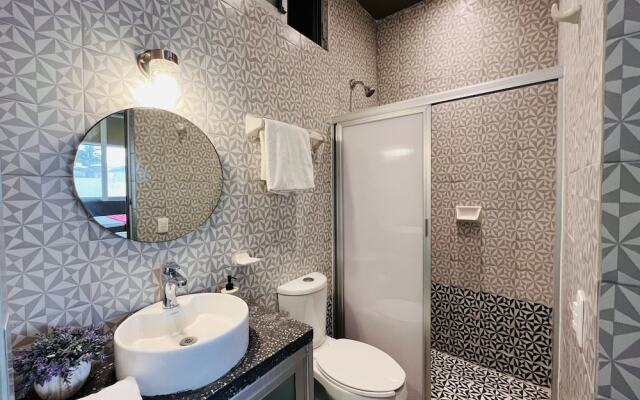 Marthas Suites & Hotel