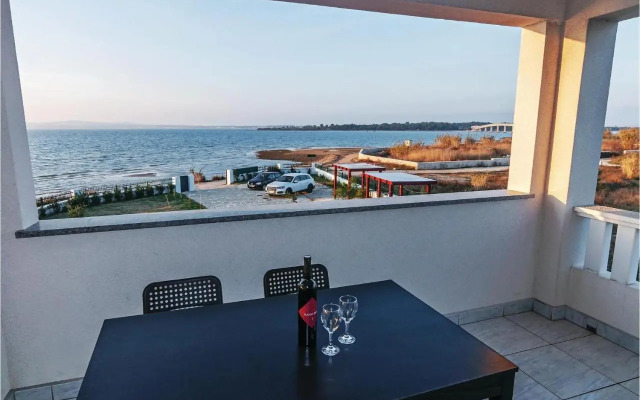 Three-Bedroom Apartment in Privlaka
