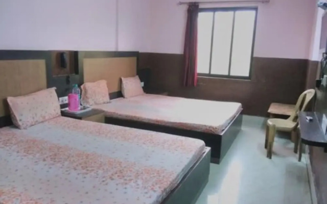 Goroomgo Samrat Palace Puri