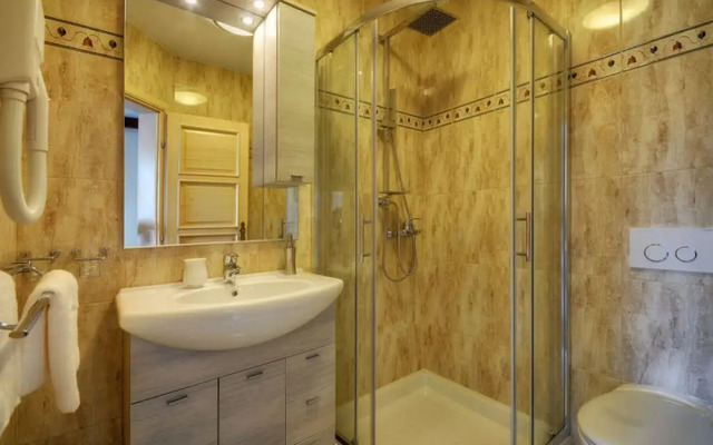 Holiday Home in Golas With Private Pool