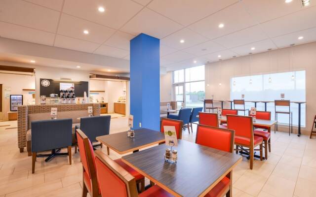 Holiday Inn Express Donaldsonville