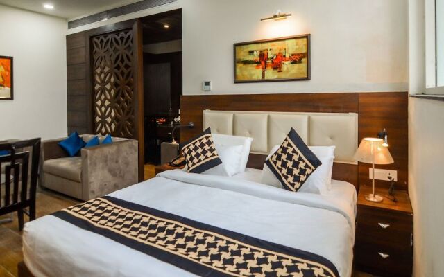 Edition O 30009 Skyhilton Alam Bagh