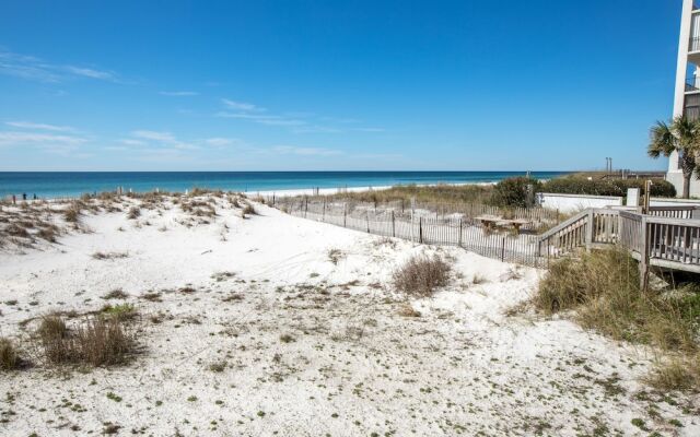 Pelican Beach by Holiday Isle