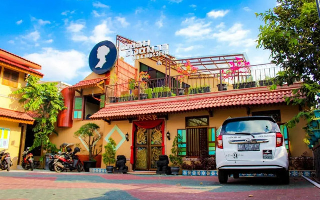 Omah Njonja Bed & Brasserie