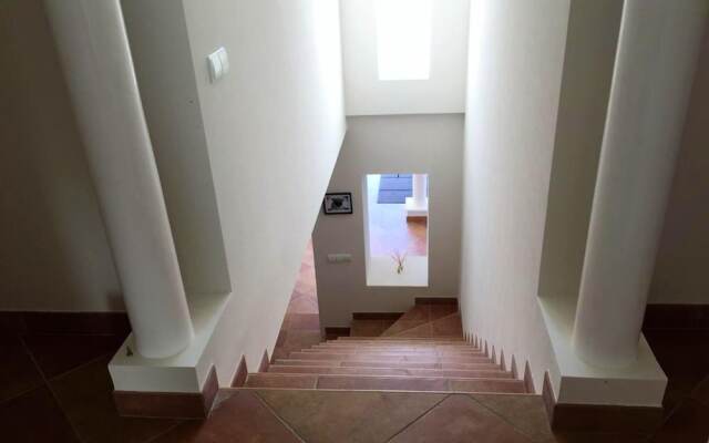 Villa With 5 Bedrooms in Rayol-canadel-sur-mer, With Wonderful Mountai