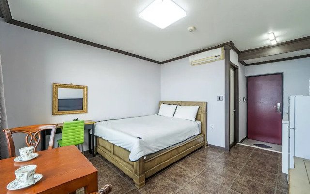 Gangneung Pension Sea and - Pet Friendly