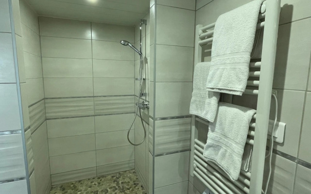 Brit Hotel Saint-Quentin