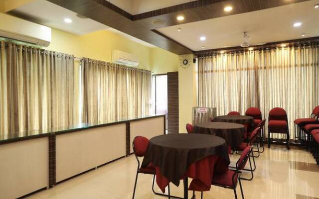OYO 4264 Jog Centre