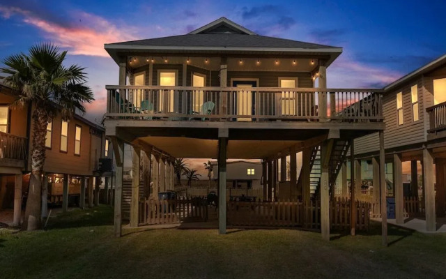 Stunning Beach House With Firepit&grill