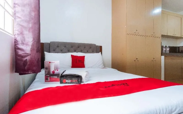 RedDoorz Plus near Robinsons Place Manila