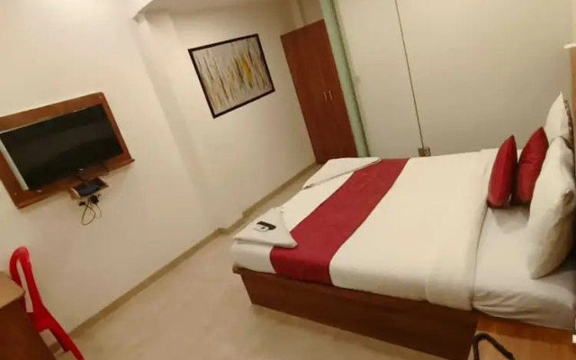 hotel beach crown juhu