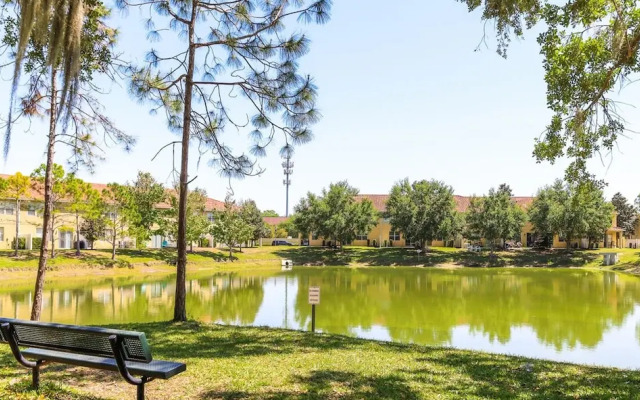 Amazing 4 Bedroom House Near Disney