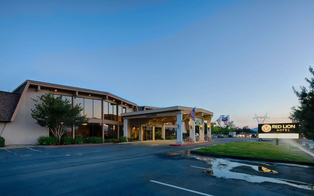 Red Lion Hotel Redding