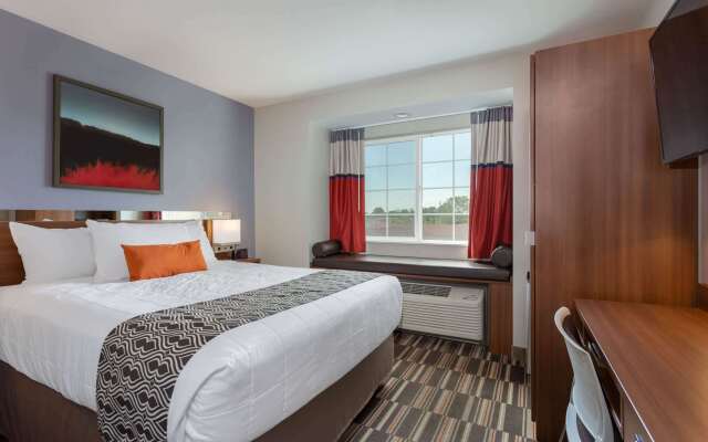 Microtel Inn & Suites by Wyndham Niagara Falls