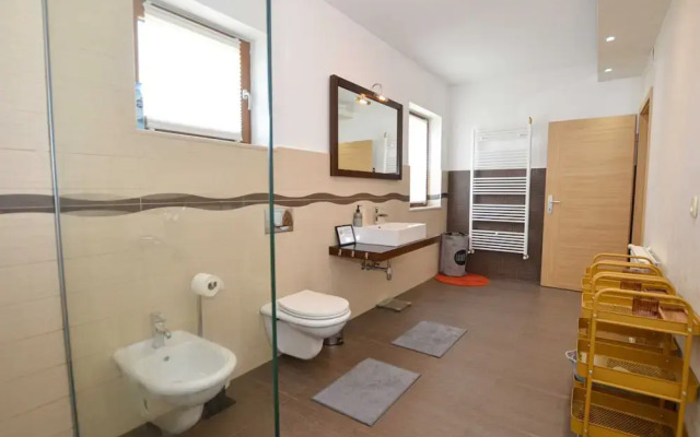 Sophisticated and Chic Villa With Pool